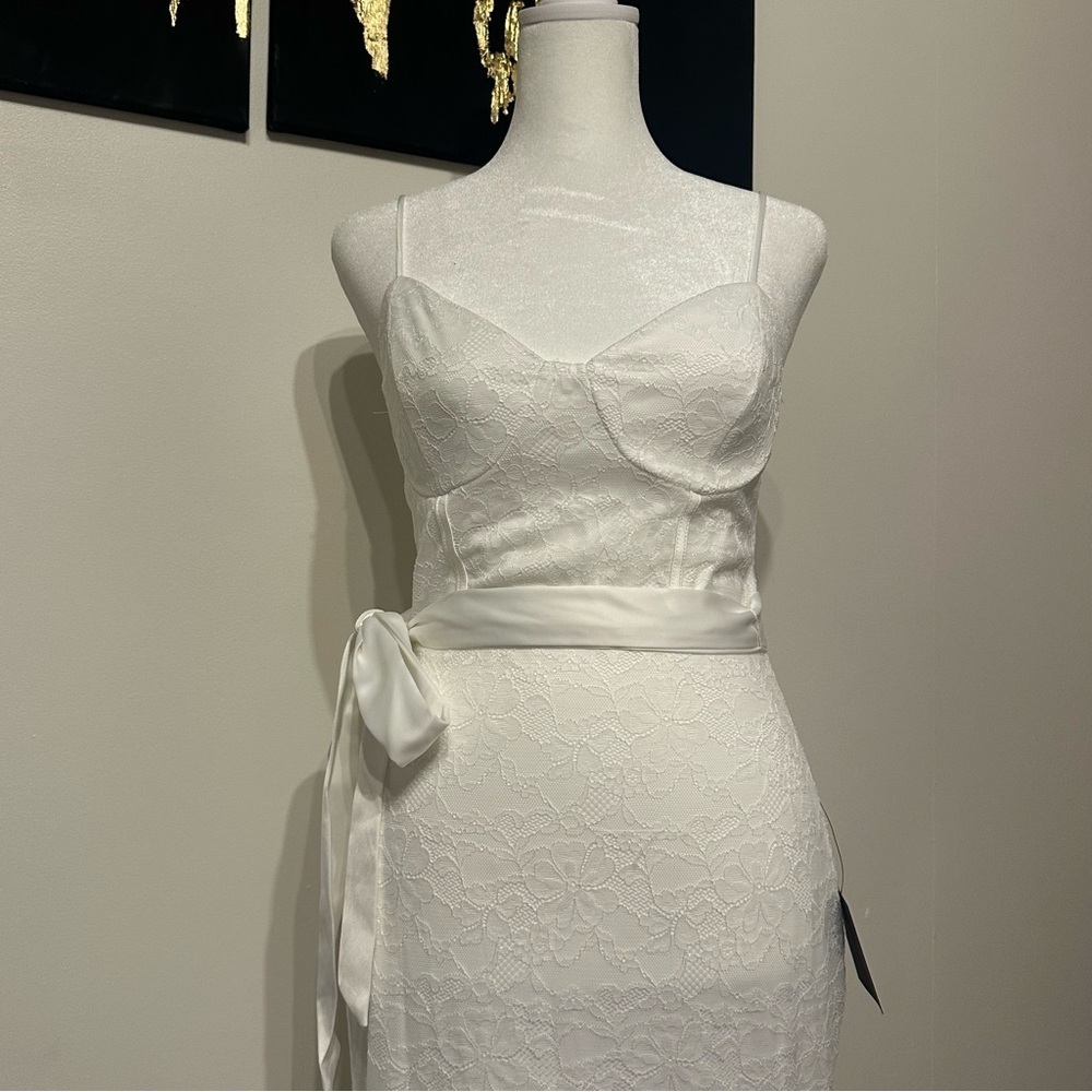Lulu’s “Found Your Love” White Lace Sleeveless Trumpet Midi Dress NWT Medium - Picture 4 of 8